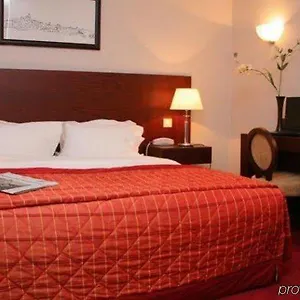 3* Hotel Ibis Styles La Reine
